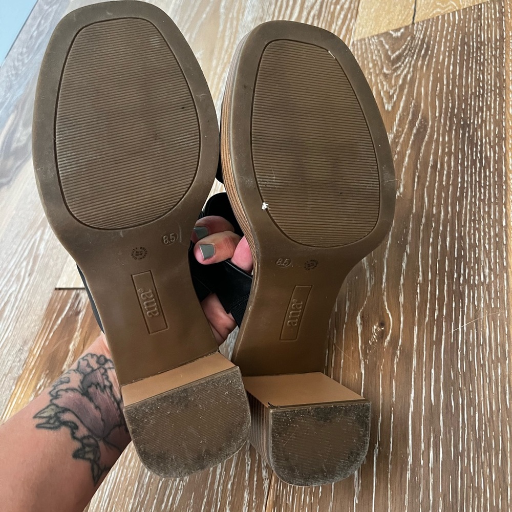 Ana Elissa Cognac Clog Sandals Shoes Women's Size 9 - Picture 11 of 11